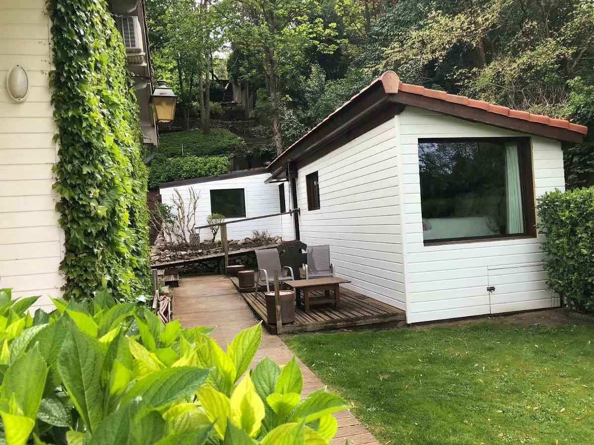 B&B Garonnella Toulouse 2*,  France